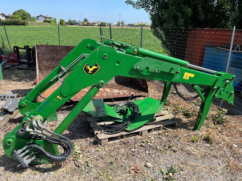 John Deere 731 - Attachment for Agricultural machinery: picture 1 John Deere 731 - Attachment for Agricultural machinery: picture 1