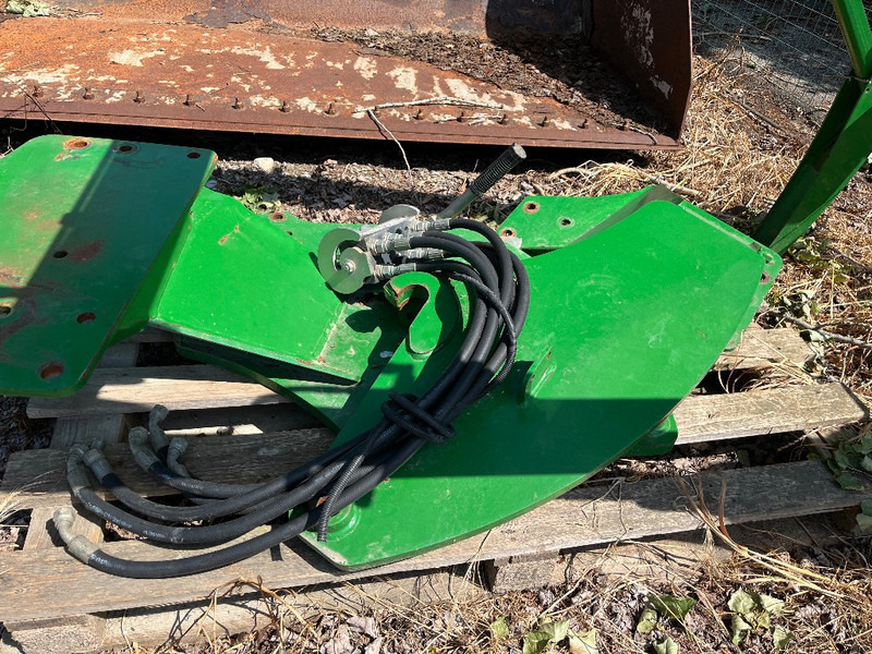 John Deere 731 - Attachment for Agricultural machinery: picture 4 John Deere 731 - Attachment for Agricultural machinery: picture 4