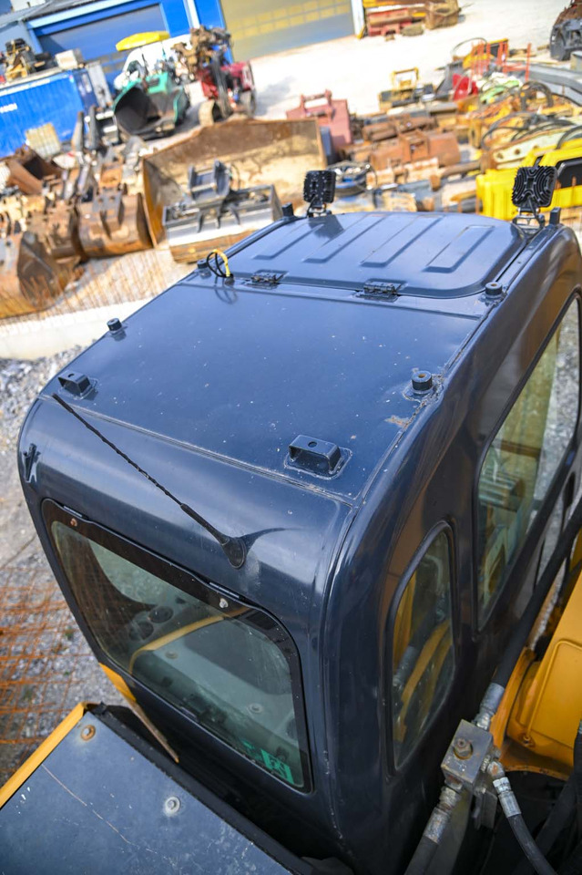 Crawler excavator CASE CX240B: picture 45