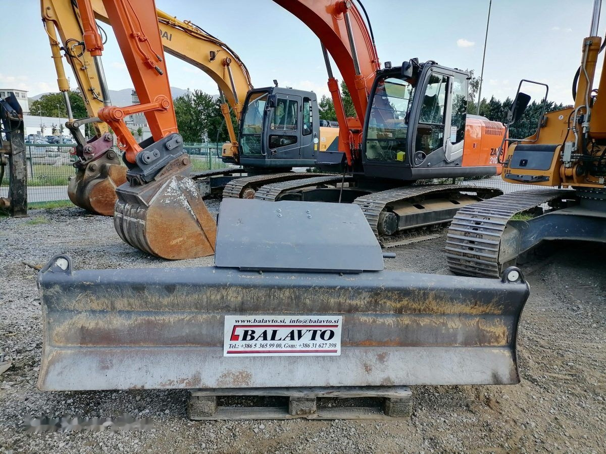 Volvo EW/EWR blade for Volvo excavators - Spare parts for Excavator: picture 1 Volvo EW/EWR blade for Volvo excavators - Spare parts for Excavator: picture 1