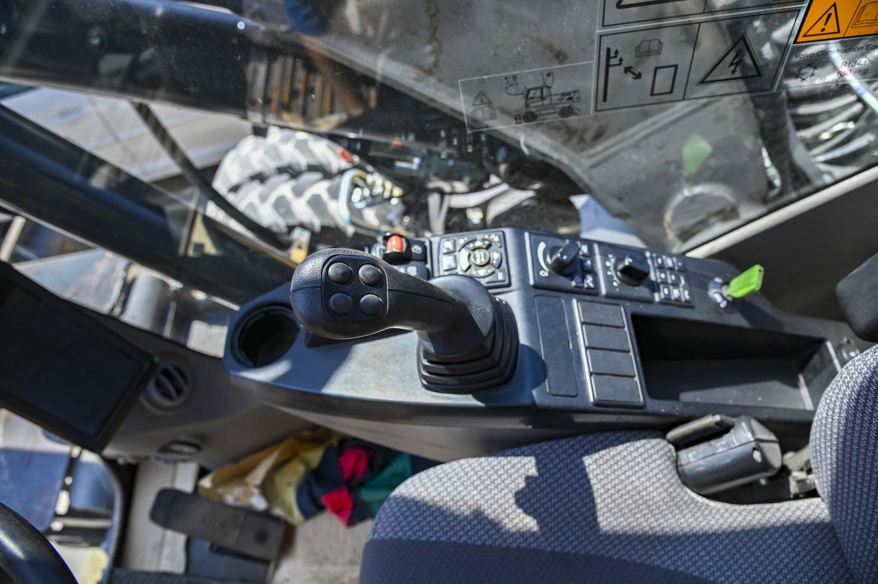 Wheel excavator VOLVO EWR150E: picture 48