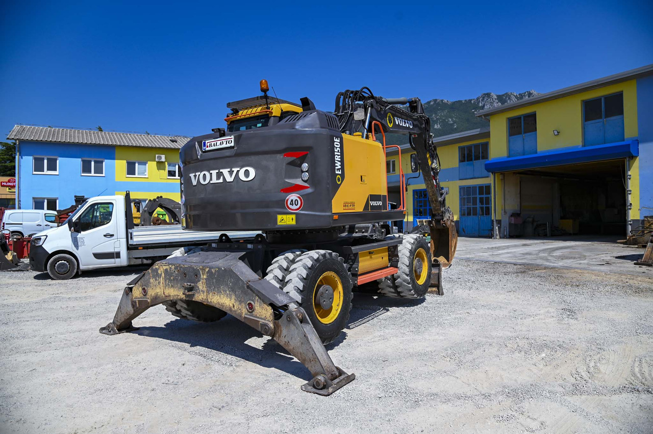 Wheel excavator VOLVO EWR150E: picture 7