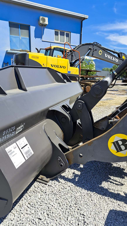 Leasing of VOLVO L120H VOLVO L120H: picture 14 Leasing of VOLVO L120H VOLVO L120H: picture 14