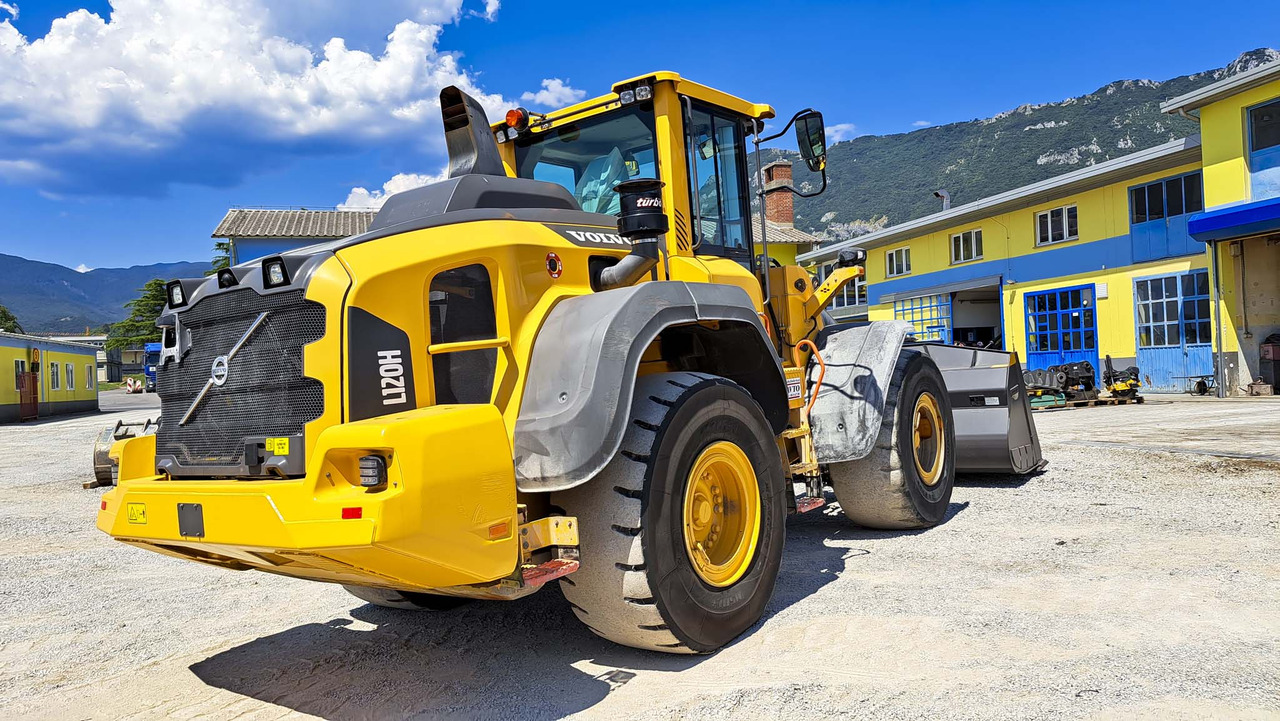 Leasing of VOLVO L120H VOLVO L120H: picture 8 Leasing of VOLVO L120H VOLVO L120H: picture 8