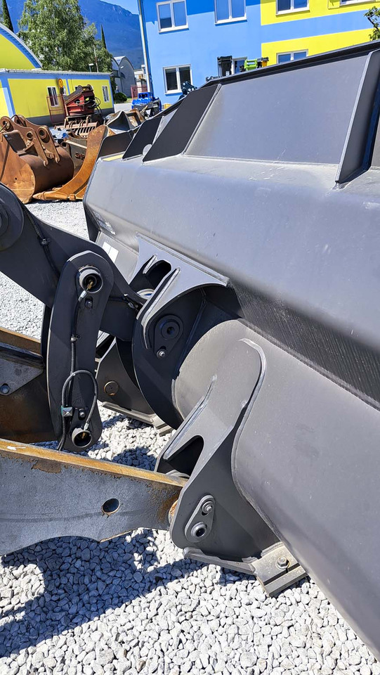 Leasing of VOLVO L120H VOLVO L120H: picture 16 Leasing of VOLVO L120H VOLVO L120H: picture 16