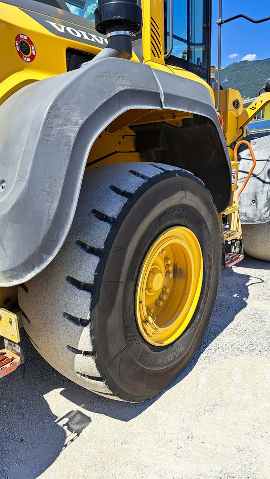 Leasing of VOLVO L120H VOLVO L120H: picture 23 Leasing of VOLVO L120H VOLVO L120H: picture 23