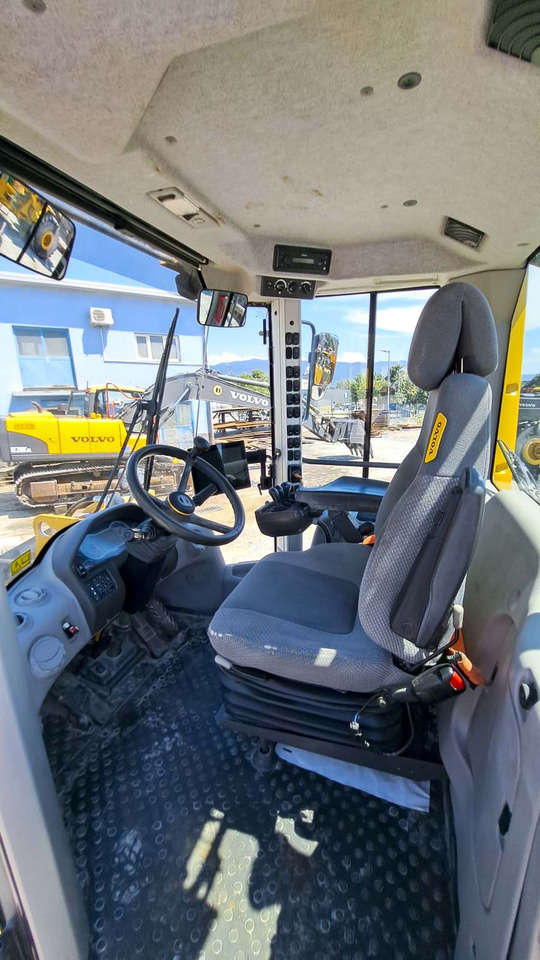 Leasing of VOLVO L120H VOLVO L120H: picture 48 Leasing of VOLVO L120H VOLVO L120H: picture 48