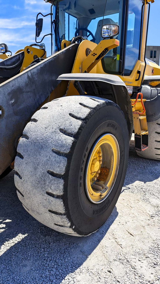 Leasing of VOLVO L120H VOLVO L120H: picture 35 Leasing of VOLVO L120H VOLVO L120H: picture 35