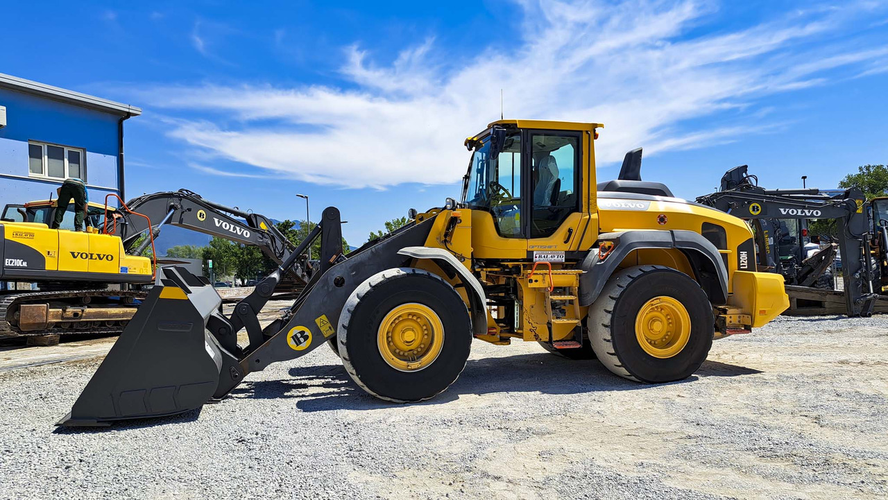 VOLVO L120H - Wheel loader: picture 3 VOLVO L120H - Wheel loader: picture 3