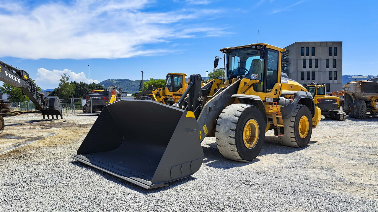 Leasing of VOLVO L120H VOLVO L120H: picture 13 Leasing of VOLVO L120H VOLVO L120H: picture 13