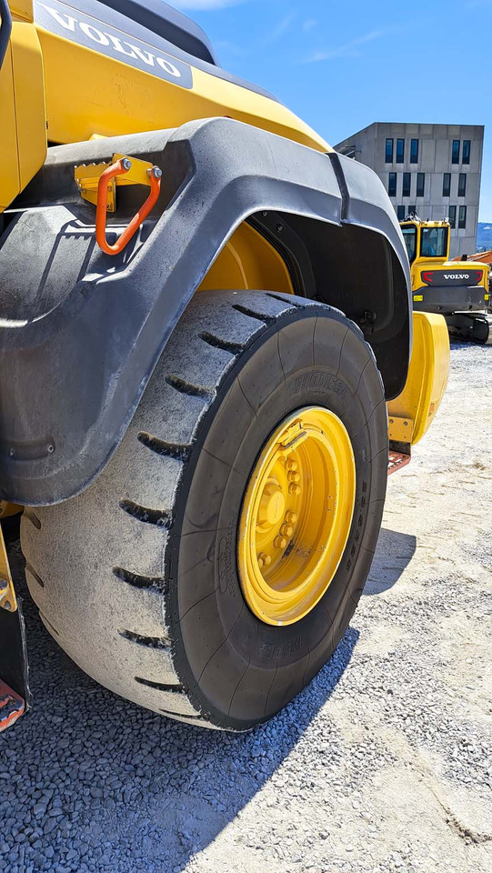 Leasing of VOLVO L120H VOLVO L120H: picture 31 Leasing of VOLVO L120H VOLVO L120H: picture 31