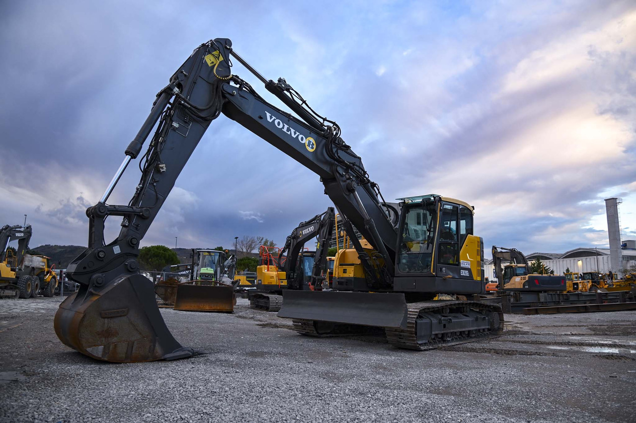 Volvo ECR235EL - Crawler excavator: picture 1 Volvo ECR235EL - Crawler excavator: picture 1