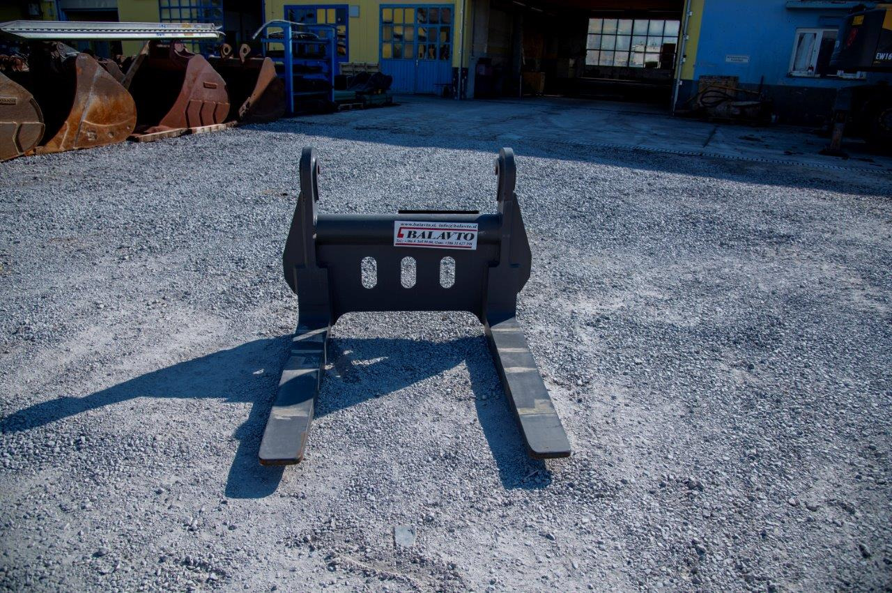 Volvo pallet forks 91420 - Forks for Loader: picture 1 Volvo pallet forks 91420 - Forks for Loader: picture 1