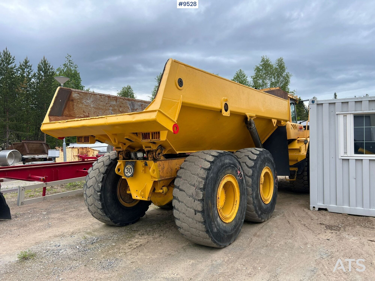 Dumper Volvo A25D 6X6 (SEE VIDEO) - Articulated dump truck: picture 4 Dumper Volvo A25D 6X6 (SEE VIDEO) - Articulated dump truck: picture 4