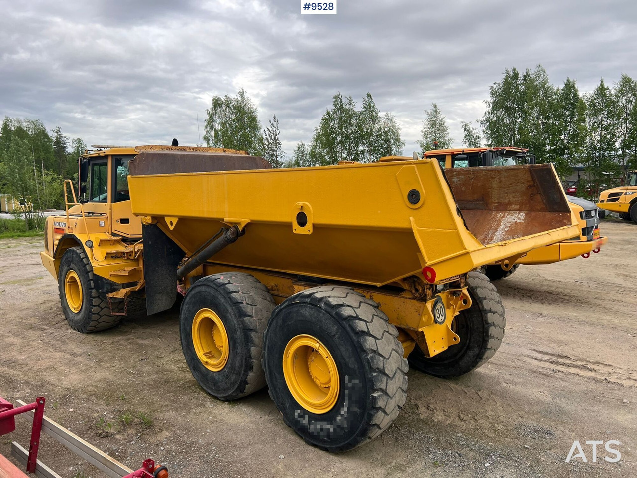 Dumper Volvo A25D 6X6 (SEE VIDEO) - Articulated dump truck: picture 3 Dumper Volvo A25D 6X6 (SEE VIDEO) - Articulated dump truck: picture 3