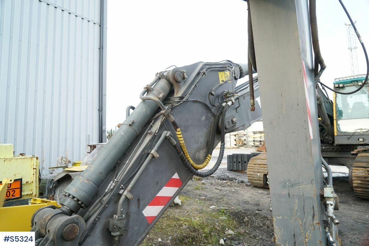 Excavator EXCAVATOR Volvo EC460BLC  WITH BUCKET: picture 11