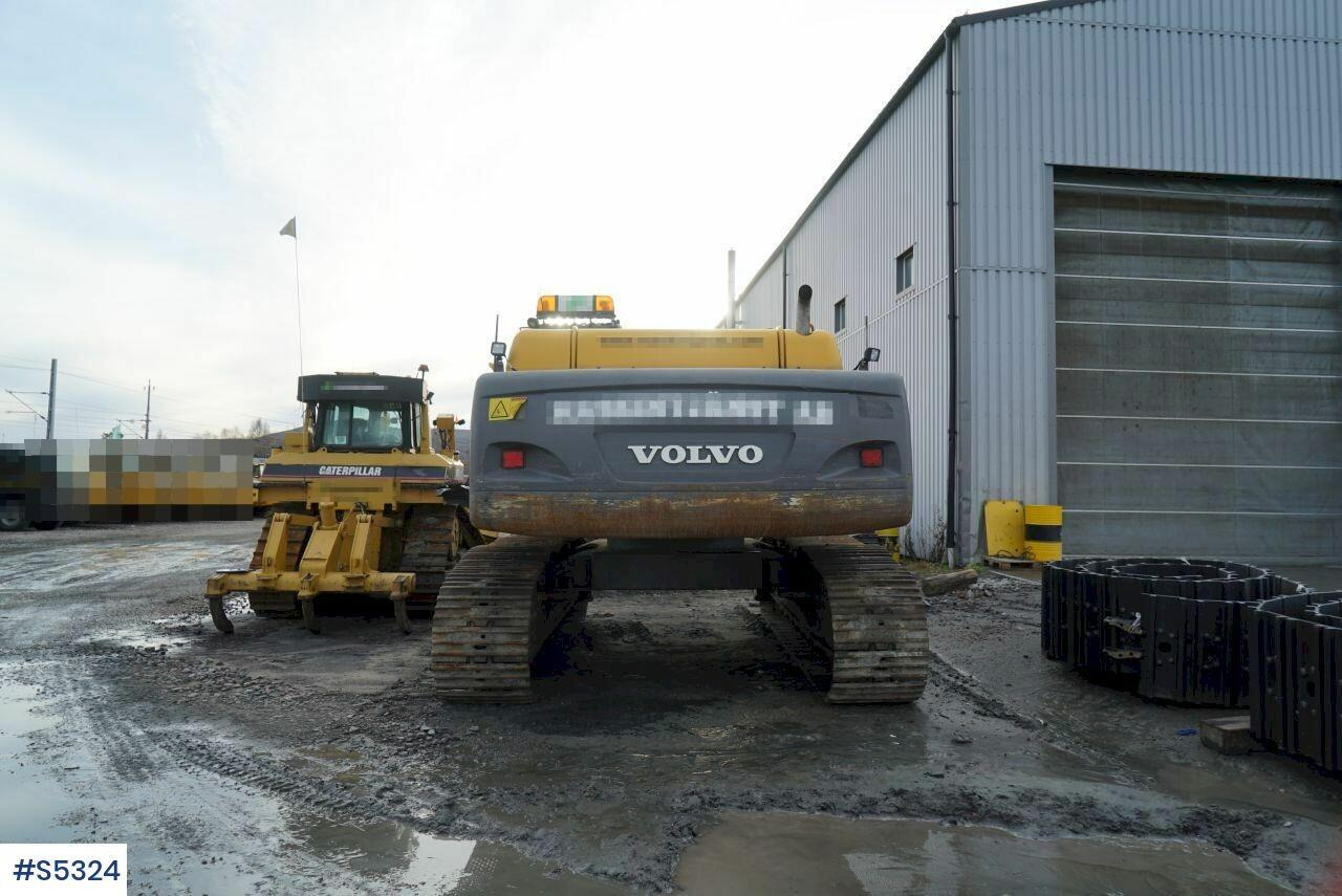 Excavator EXCAVATOR Volvo EC460BLC  WITH BUCKET: picture 8
