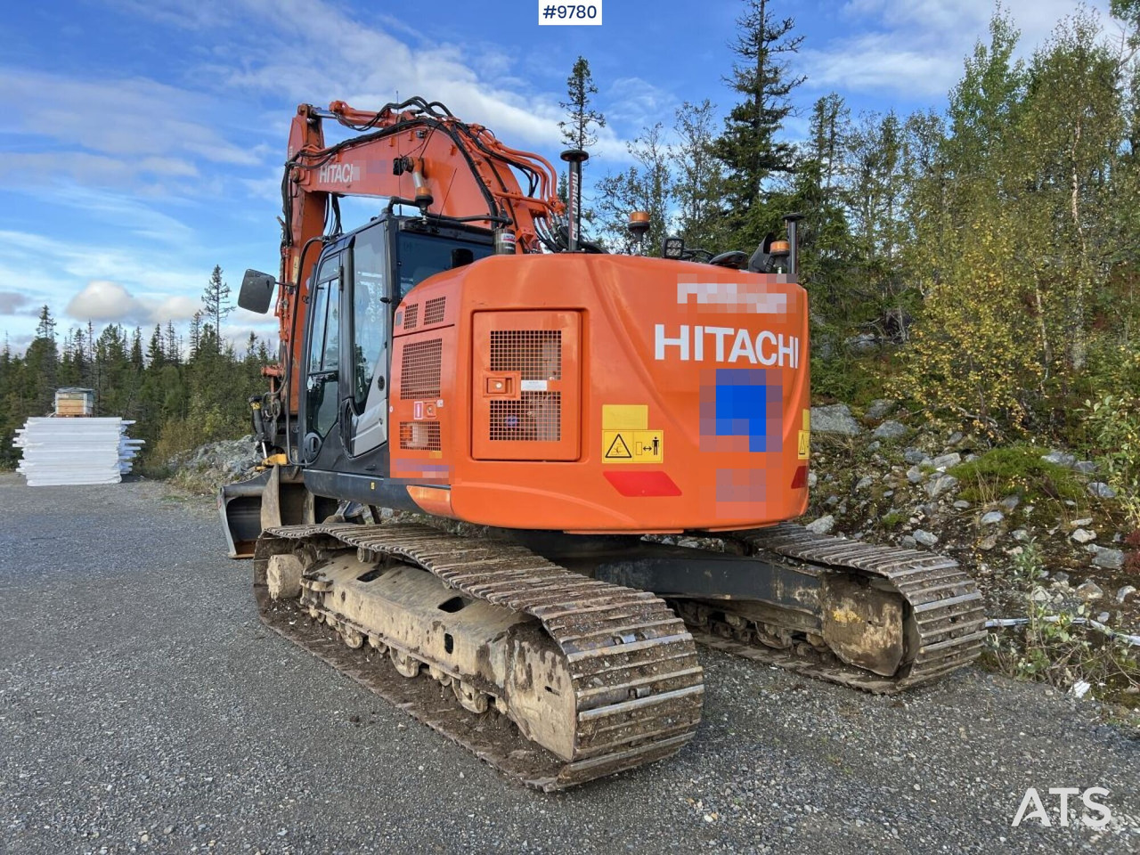 Crawler excavator Hitachi ZX 225 US LC-L with excavation system and attachments: picture 9