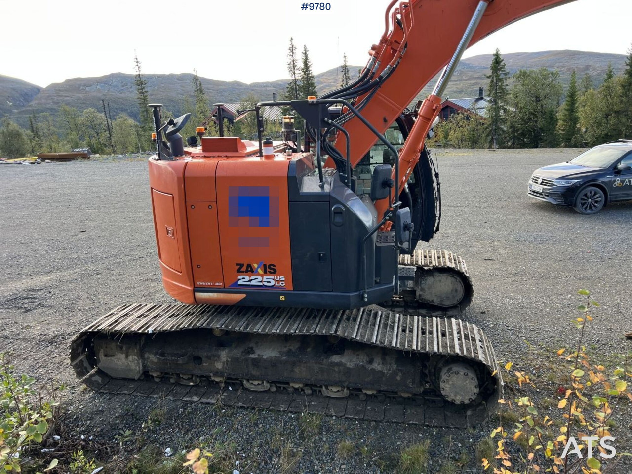 Crawler excavator Hitachi ZX 225 US LC-L with excavation system and attachments: picture 11