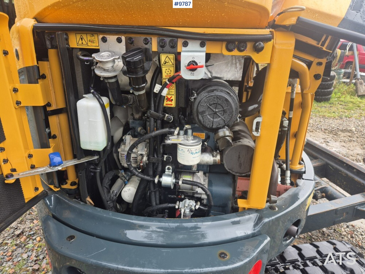 Mini excavator Hyundai 25Z-9AK mini excavator with tiltrotator and attachments: picture 6
