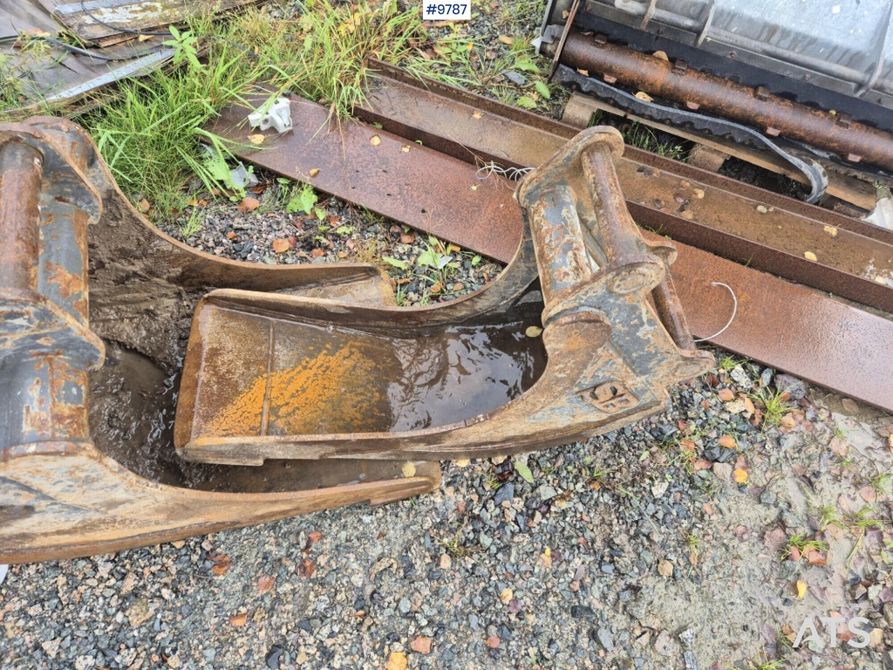 Mini excavator Hyundai 25Z-9AK mini excavator with tiltrotator and attachments: picture 12