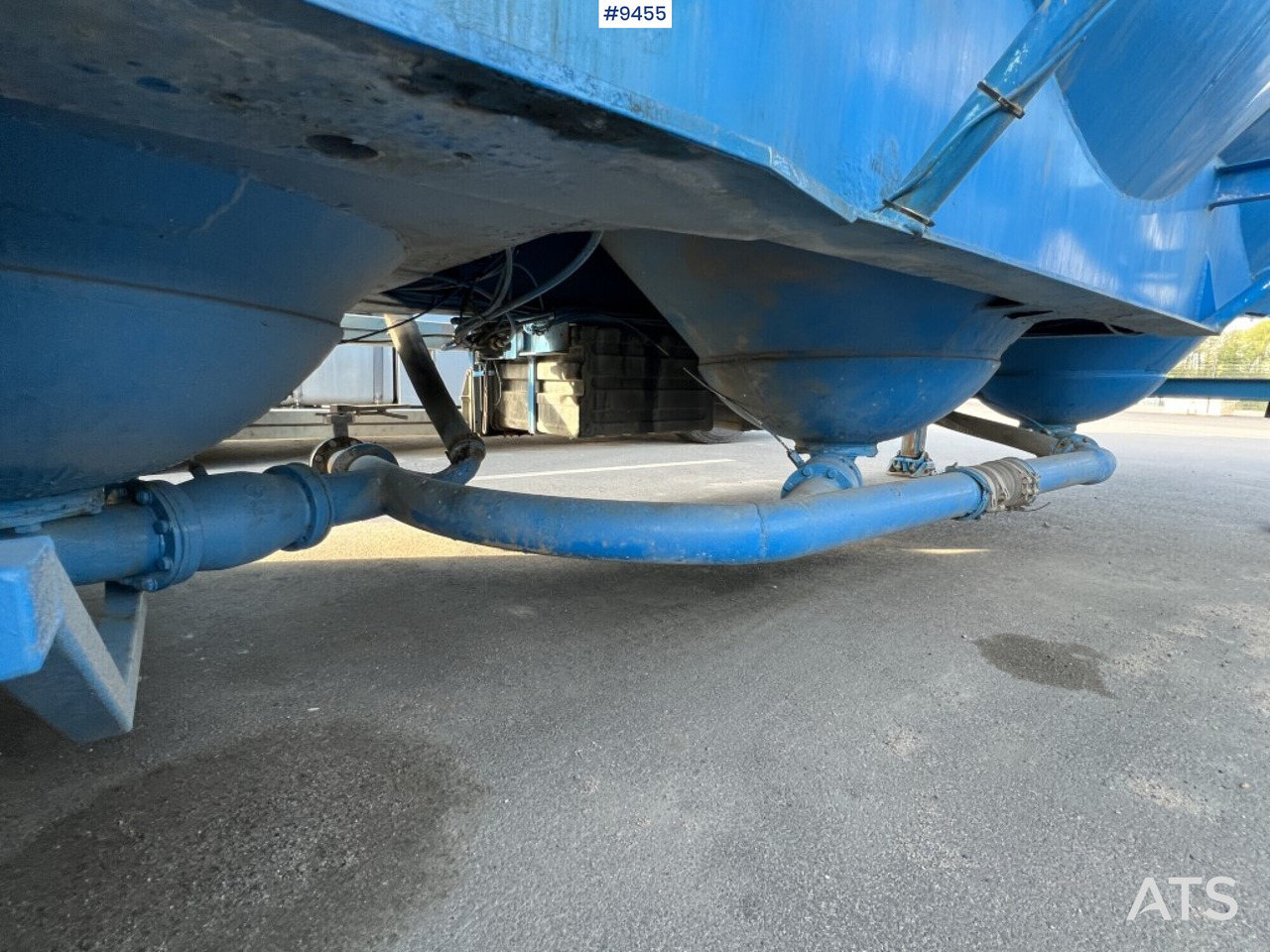 INTERCONSULT Bulk trailer - Silo semi-trailer: picture 4 INTERCONSULT Bulk trailer - Silo semi-trailer: picture 4