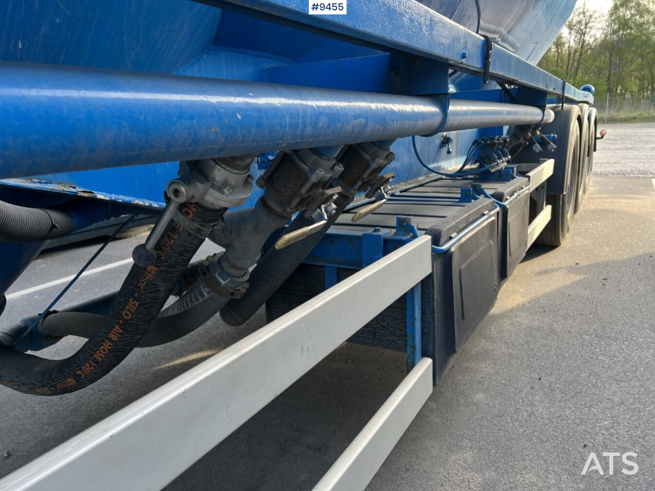INTERCONSULT Bulk trailer - Silo semi-trailer: picture 5 INTERCONSULT Bulk trailer - Silo semi-trailer: picture 5