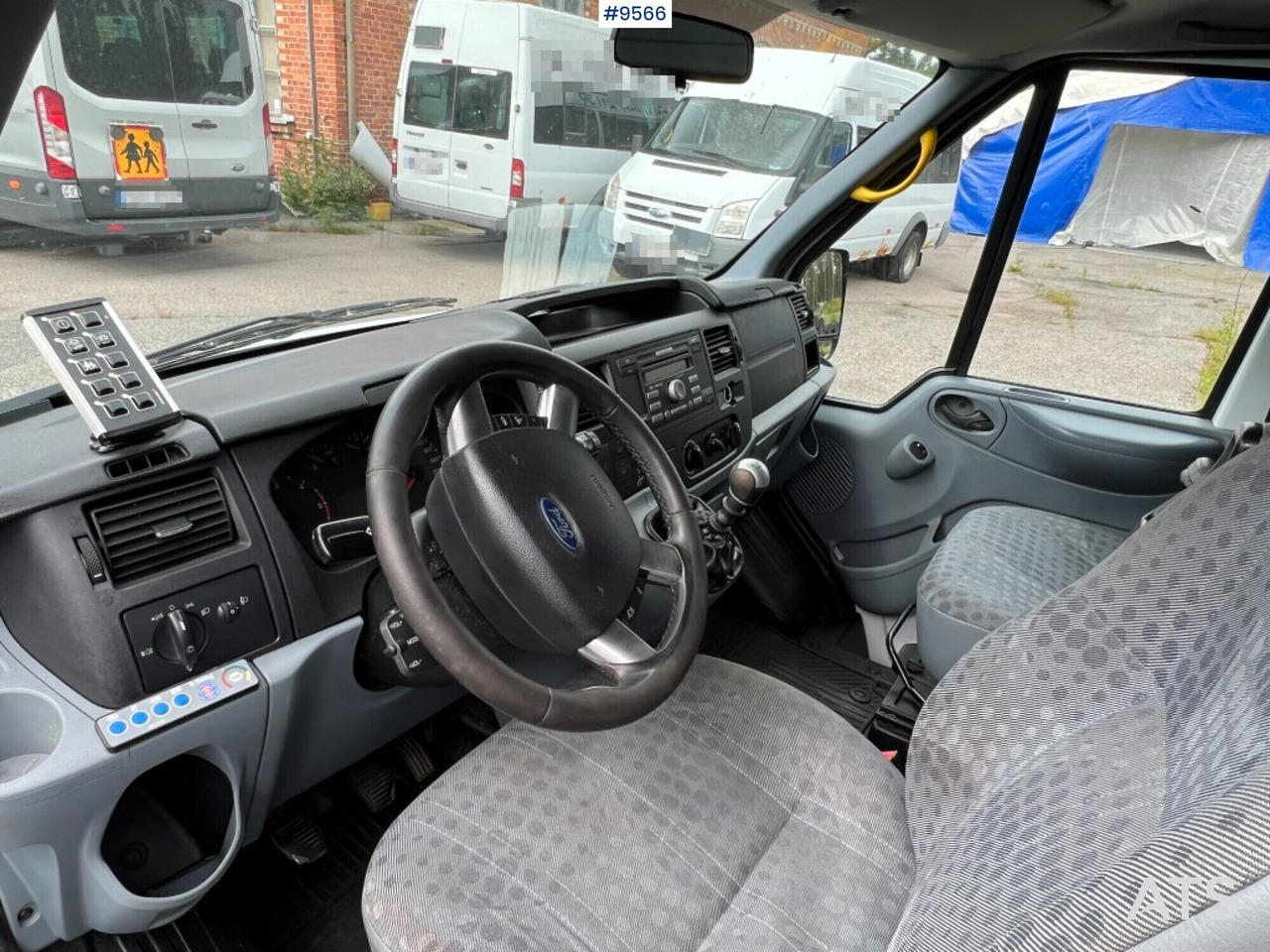 Minibus- Ford FDG6 Transit- Sold newly inspected - Minibus, People carrier: picture 4 Minibus- Ford FDG6 Transit- Sold newly inspected - Minibus, People carrier: picture 4