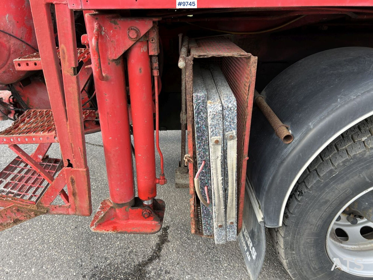 Concrete pump truck Scania P230 with Concrete pump: picture 20