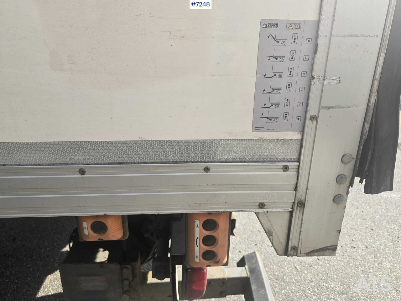 Scania P320 Box truck with tail lift - Box truck: picture 5 Scania P320 Box truck with tail lift - Box truck: picture 5