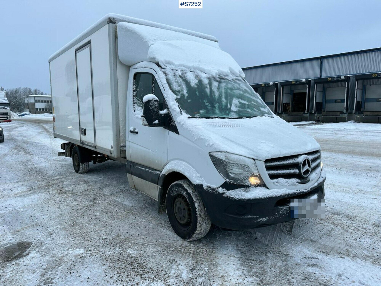 Sprinter box truck Mercedes Benz with Tailgate lift - Closed box van: picture 2 Sprinter box truck Mercedes Benz with Tailgate lift - Closed box van: picture 2