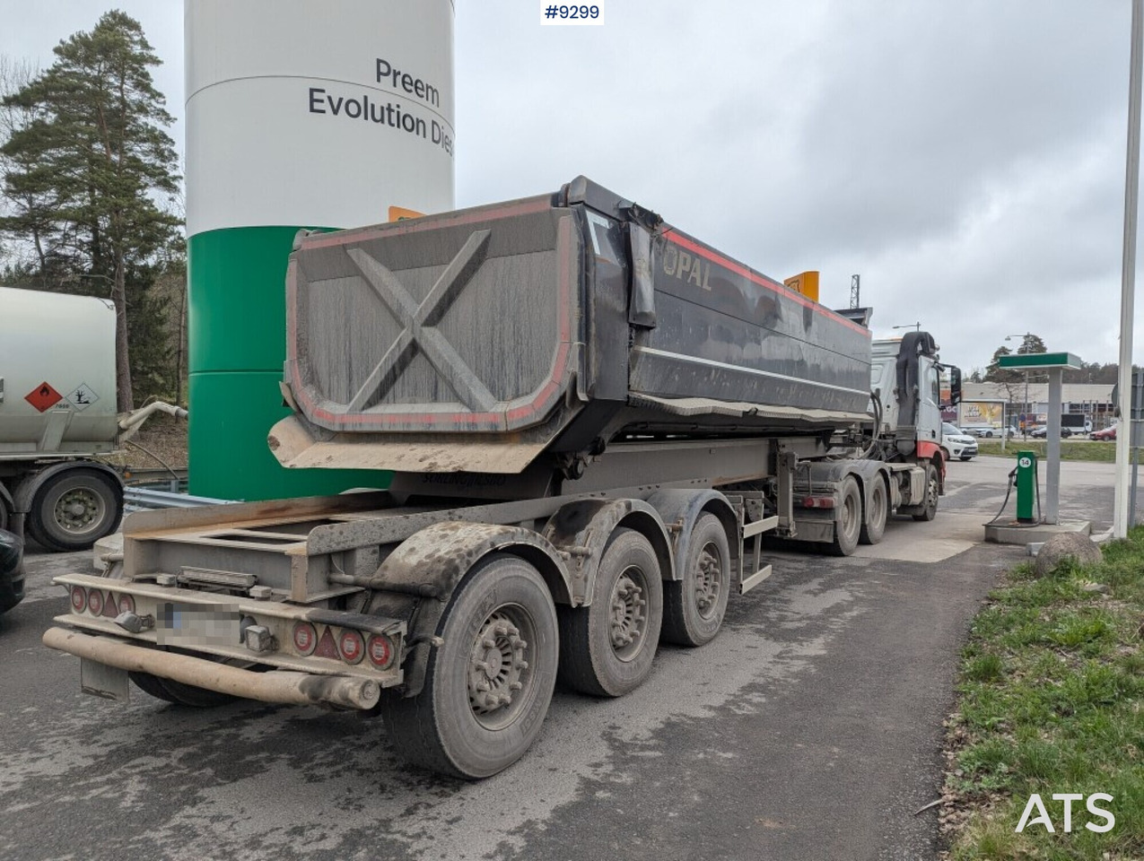 Tractor Unit Mercedes-Benz Arocs 3351 6x4 with tipper trailer - Tractor unit: picture 4 Tractor Unit Mercedes-Benz Arocs 3351 6x4 with tipper trailer - Tractor unit: picture 4