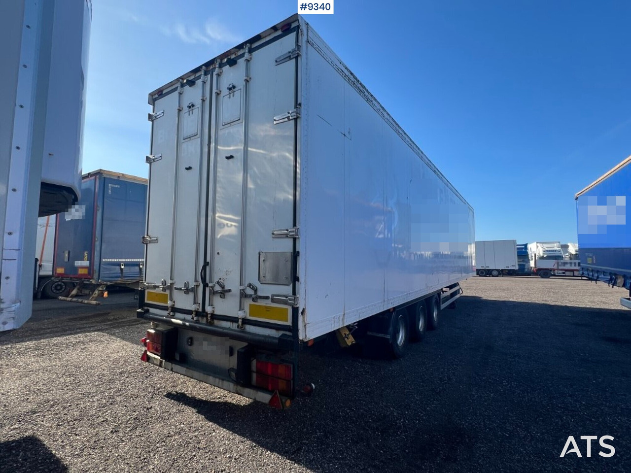 Trailer - SCHMITZ SKO 24 - Closed box semi-trailer: picture 1 Trailer - SCHMITZ SKO 24 - Closed box semi-trailer: picture 1