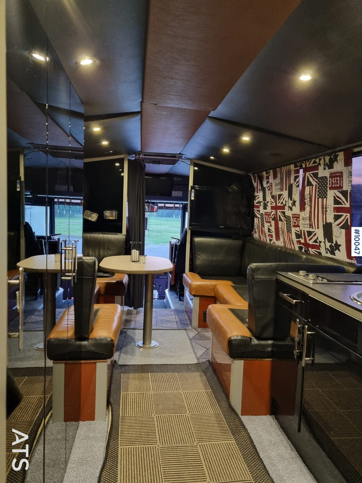 VOLVO B10M-70B Motorhome / Snowmobile bus with rear lift - Campervan: picture 4 VOLVO B10M-70B Motorhome / Snowmobile bus with rear lift - Campervan: picture 4