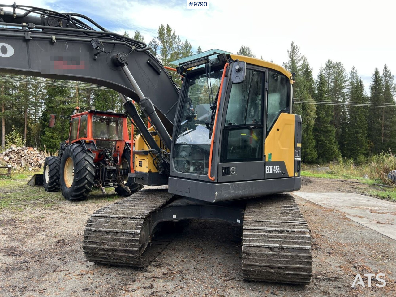 VOLVO ECR145 EL Excavator with attachments - Crawler excavator: picture 2 VOLVO ECR145 EL Excavator with attachments - Crawler excavator: picture 2
