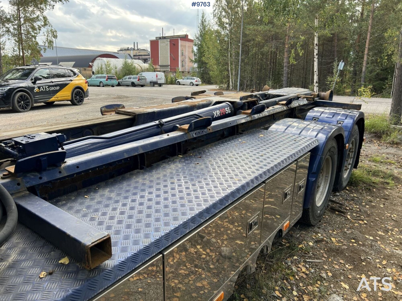 Hook lift truck VOLVO FH16-660 6*2 LAXO-Bracket with load changer, woodchip box, and flatbed: picture 13