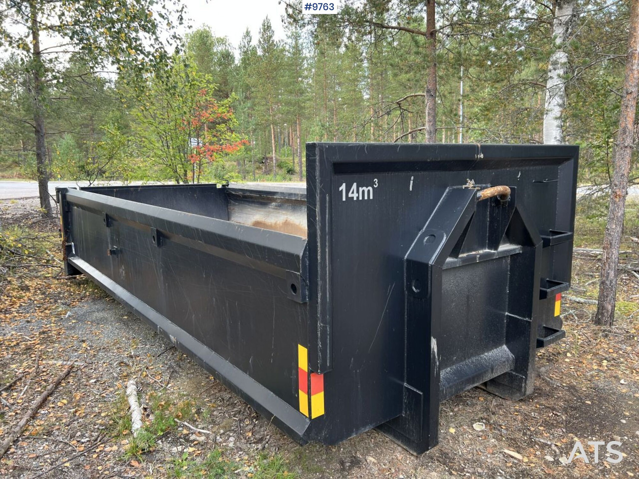 Hook lift truck VOLVO FH16-660 6*2 LAXO-Bracket with load changer, woodchip box, and flatbed: picture 6