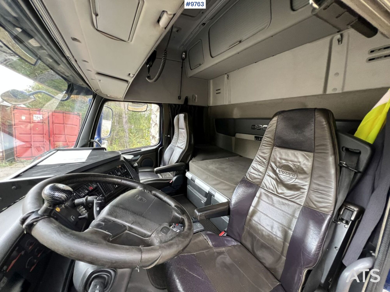 Hook lift truck VOLVO FH16-660 6*2 LAXO-Bracket with load changer, woodchip box, and flatbed: picture 7