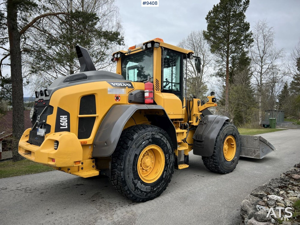VOLVO L60 H with bucket (VIDEO) - Wheel loader: picture 5 VOLVO L60 H with bucket (VIDEO) - Wheel loader: picture 5