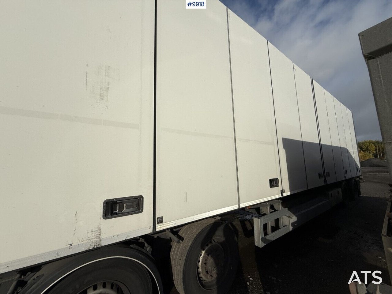 Box truck Volvo FH500 with Narko trailer: picture 12 Box truck Volvo FH500 with Narko trailer: picture 12