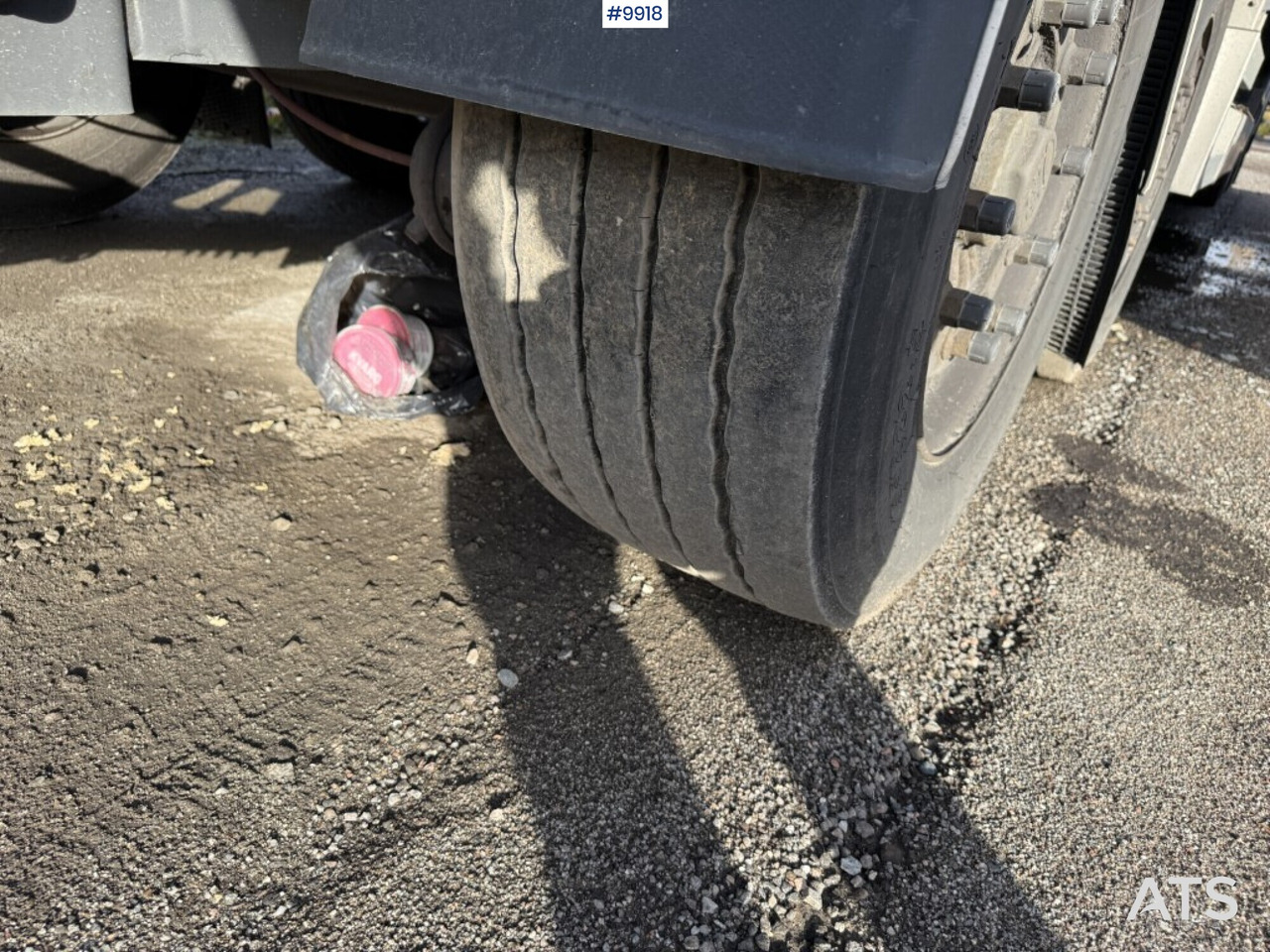 Box truck Volvo FH500 with Narko trailer: picture 13 Box truck Volvo FH500 with Narko trailer: picture 13