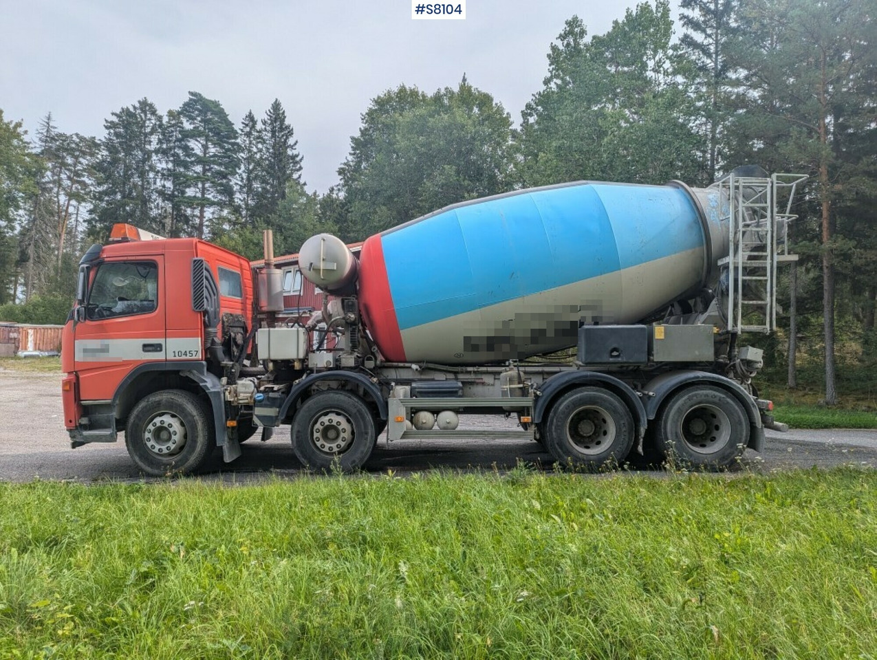 Volvo FM400 8X4 Mixer Truck SEE VIDEO - Concrete mixer truck: picture 3 Volvo FM400 8X4 Mixer Truck SEE VIDEO - Concrete mixer truck: picture 3