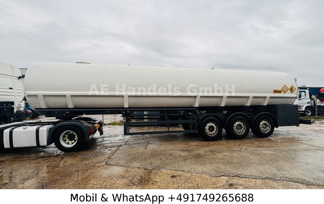 Hendricks Goch Alustar *41m³/Mineralöle-Klasse-3/Alcoa/ADR - Tanker semi-trailer: picture 5 Hendricks Goch Alustar *41m³/Mineralöle-Klasse-3/Alcoa/ADR - Tanker semi-trailer: picture 5