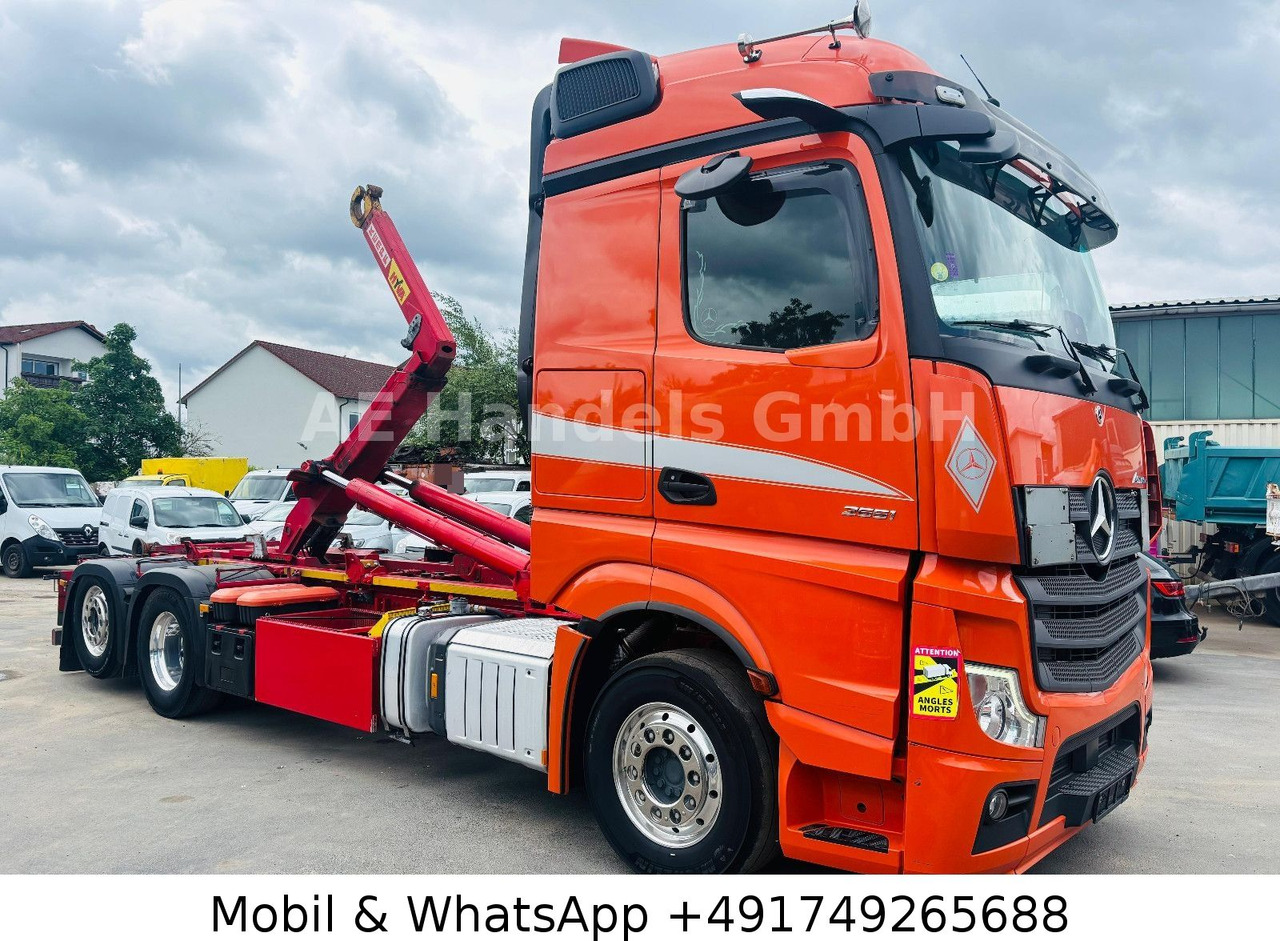 Mercedes-Benz Actros V 2551 L BL 6x2 *Retarder/Hyva-18-60-S - Hook lift truck, Crane truck: picture 2 Mercedes-Benz Actros V 2551 L BL 6x2 *Retarder/Hyva-18-60-S - Hook lift truck, Crane truck: picture 2