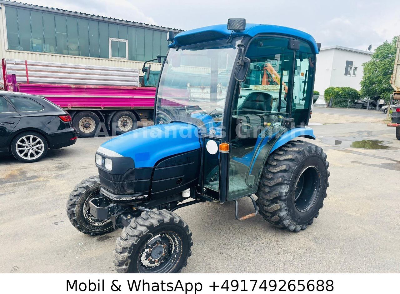 New Holland TC22D Compact Tractor *1500Std./StraßenZulassung - Farm tractor: picture 1 New Holland TC22D Compact Tractor *1500Std./StraßenZulassung - Farm tractor: picture 1