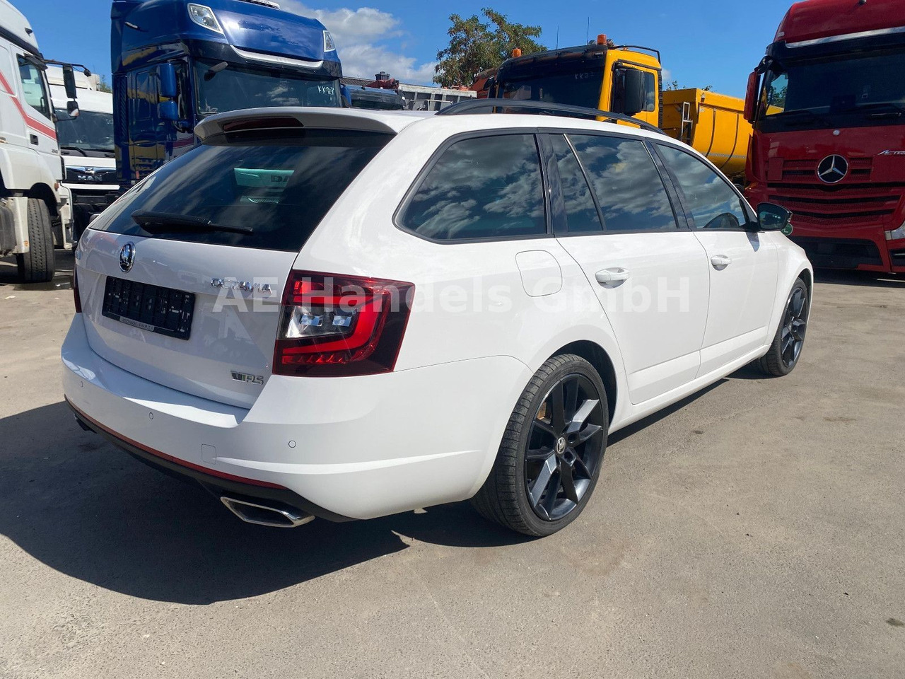 Skoda Octavia VRS Kombi 2.0 TDI *ACC/PDC/LED/1.Hand/HU - Estate car: picture 3 Skoda Octavia VRS Kombi 2.0 TDI *ACC/PDC/LED/1.Hand/HU - Estate car: picture 3
