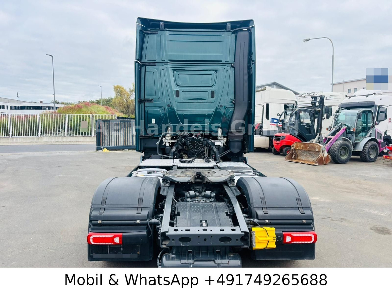 Mercedes-Benz Actros V 1843 L LL LowDeck *Retarder/ACC/2xTank - Tractor unit: picture 4 Mercedes-Benz Actros V 1843 L LL LowDeck *Retarder/ACC/2xTank - Tractor unit: picture 4