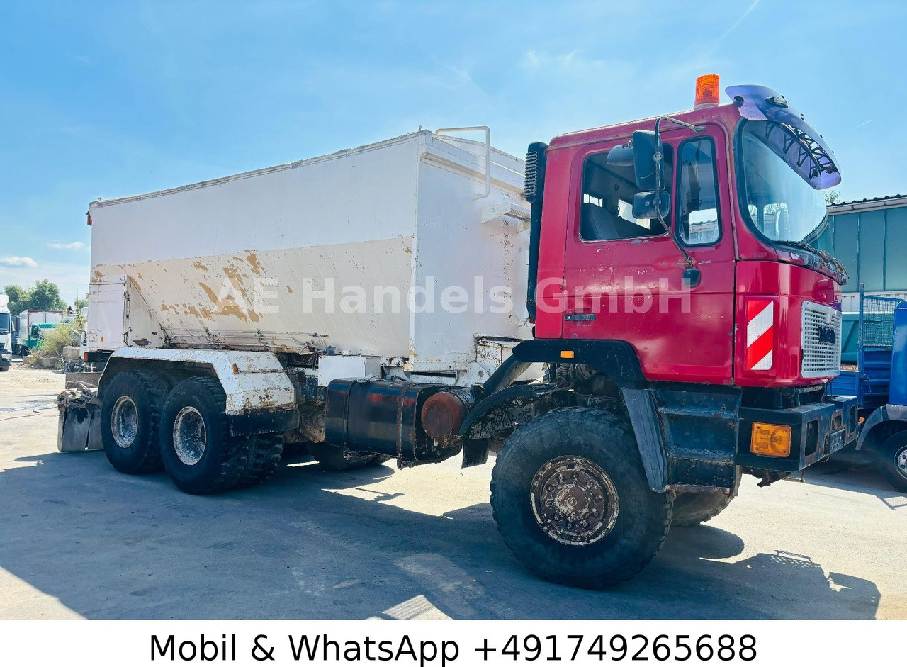 MAN F10 BB 6x6 Bindemittelstreuer *Manual/Analog - Truck: picture 4 MAN F10 BB 6x6 Bindemittelstreuer *Manual/Analog - Truck: picture 4