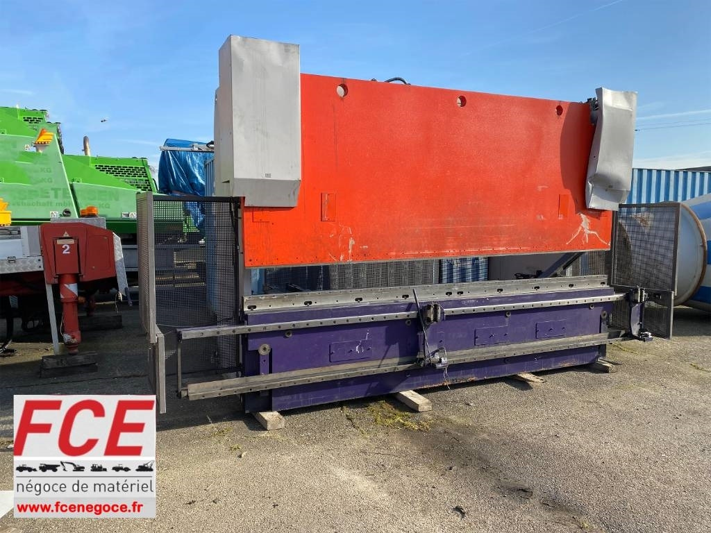BEYELER Presse/Plieuse PR6 2000KNx4100MM endommagé - Press brake: picture 1 BEYELER Presse/Plieuse PR6 2000KNx4100MM endommagé - Press brake: picture 1
