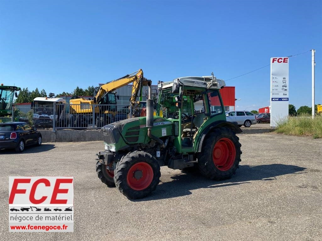 Fendt 209F Vario TMS 1er Main endommagé - Farm tractor: picture 1 Fendt 209F Vario TMS 1er Main endommagé - Farm tractor: picture 1